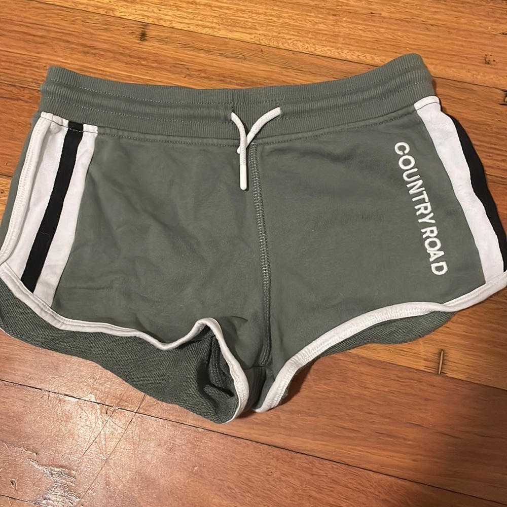 Green/black country road shorts for girls - Picture 1 of 3